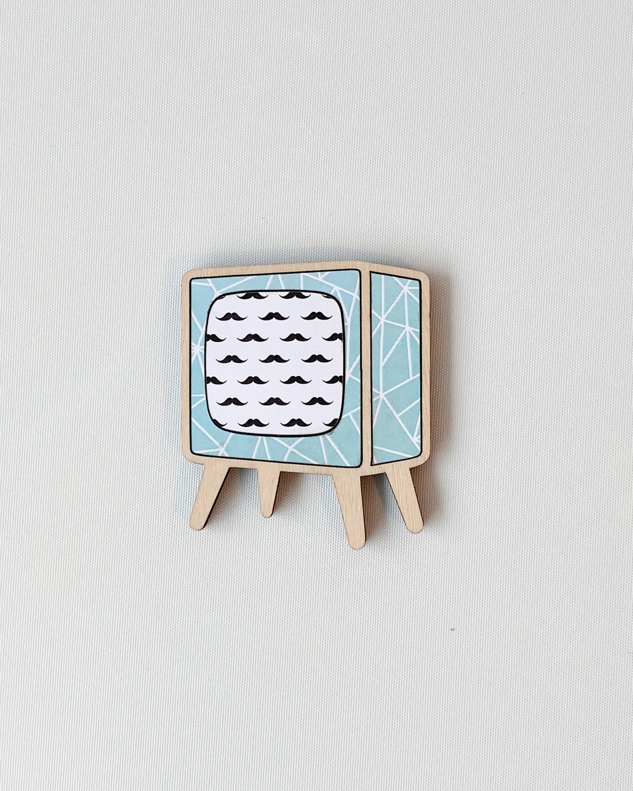 Dad Magnet - Telly option made out of laser-cut plywood.